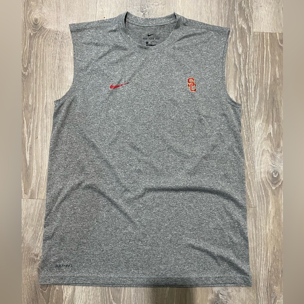 Medium USC Nike